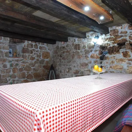 Сasa de vacaciones House With A Parking Space Milovac, Paklenica - 15168 *