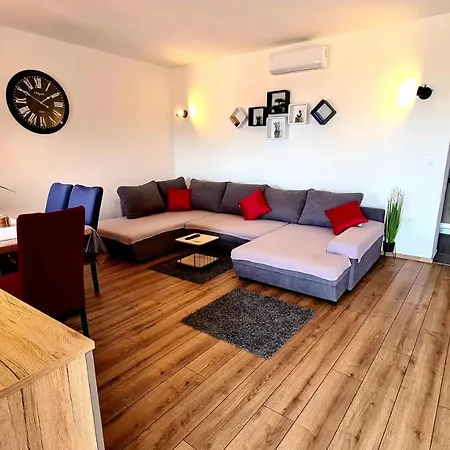 House With A Parking Space Milovac, Paklenica - 15168 度假居 斯塔利格拉德-帕克利尼卡