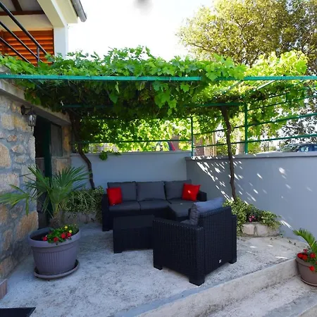 House With A Parking Space Milovac, Paklenica - 15168 סטאריגרד-פקלניצה