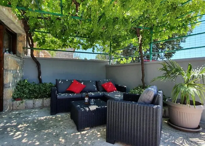 House With A Parking Space Milovac, Paklenica - 15168 펜션 스타리그라드 파클레니차